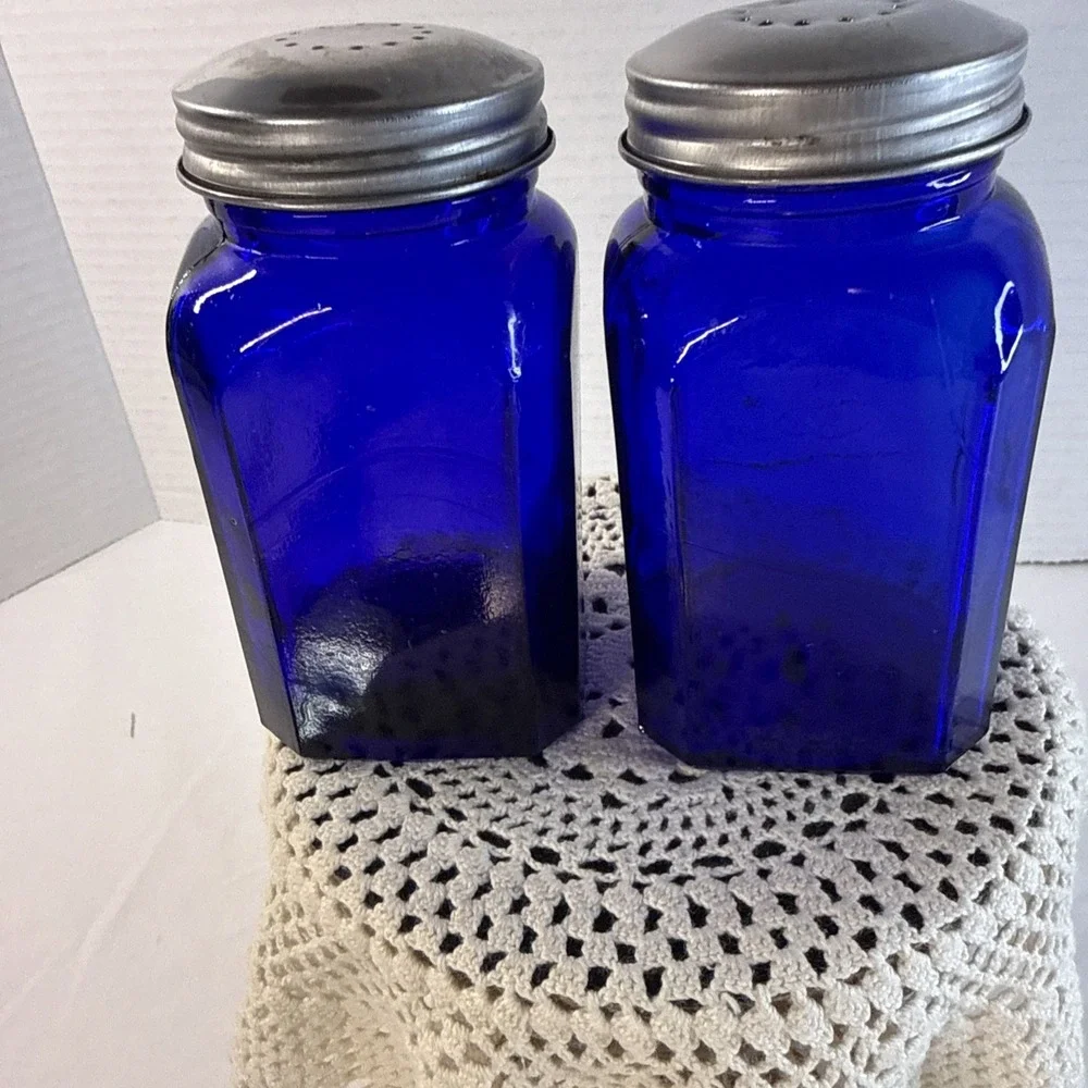 Vtg COBALT BLUE Glass Range SALT & PEPPER Square Shaker Set Art Deco w Holder